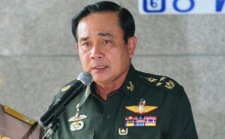 Tư lệnh quân đội Thái Lan tự nhận là thủ tướng - 1 Tướng  Prayut Chan-O-Cha sẽ là quyền thủ tướng mới của Thái Lan