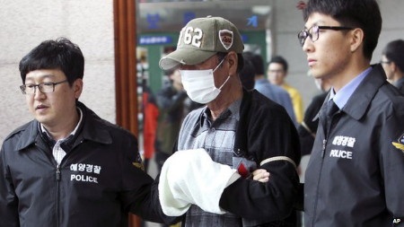 Hàn Quốc xét xử thủy thủ đoàn vụ chìm phà Sewol - 1 Các thủy thủ và thuyền trưởng phà Sewol có thể đối mặt án tử hình