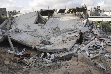 Israel không kích nhà riêng hàng loạt lãnh đạo Hamas - 1 Israel tiếp tục không kích vào Gaza trong sáng 16/7