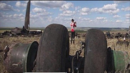 Thủ tướng Malaysia: MH17 không phát tín hiệu khẩn cấp - 2 Khu vực máy bay rơi nằm trong vùng chiến sự tại Đông Ukraine