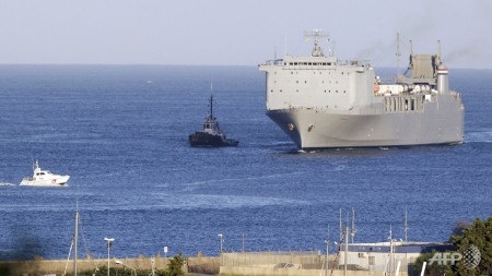 Tàu Cape Ray của Mỹ