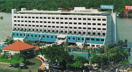 Khách sạn nổi huyền thoại của Sài Gòn trôi dạt sang Triều Tiên - 3 Khách sạn nổi đầu tiên trên thế giới đang bị bỏ không