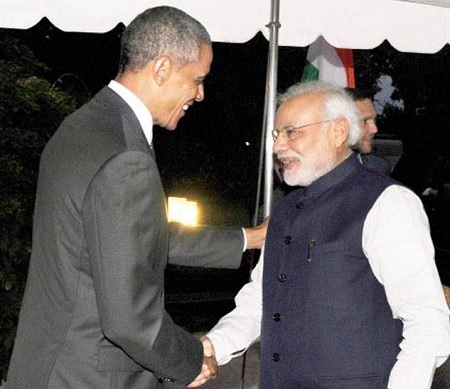 Thủ tướng Ấn Độ Modi hội đàm lịch sử với Tổng thống Obama - 1 Tổng thống Mỹ Obama bắt tay Tổng thống Ấn Độ Modi
