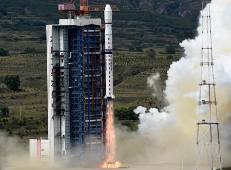 Tên lửa Trường Chinh của Trung Quốc mang theo vệ tinh Dao cảm 21