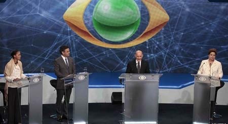 Cử tri Brazil đi bầu Tổng thống sau chiến dịch tranh cử kịch tính - 1 Cử tri Brazil đi bầu Tổng thống sau chiến dịch tranh cử kịch tính