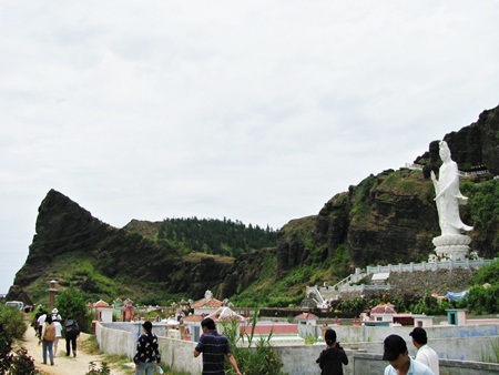 Ấn tượng chùa Đục, chùa Hang trên đảo Lý Sơn - 1