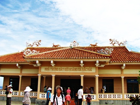 Nhà lưu niệm đội Hoàng Sa kiêm quản Bắc Hải trên đảo Lý Sơn - 2