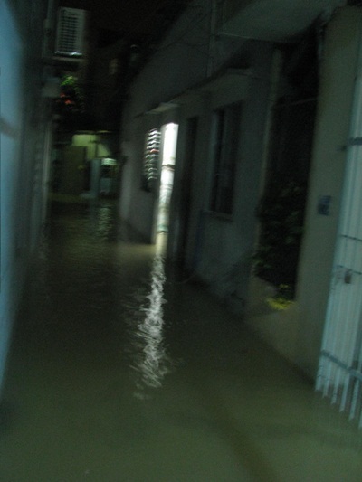 Đà Nẵng ngập to, cấm xe lưu thông qua Quốc lộ 1A trong đêm - 3