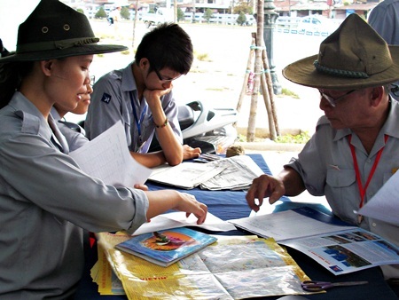 Phật tử tuổi cao vẫn nhiệt tình tiếp sức mùa thi - 3 Phật tử tuổi cao vẫn nhiệt tình tiếp sức mùa thi - 3