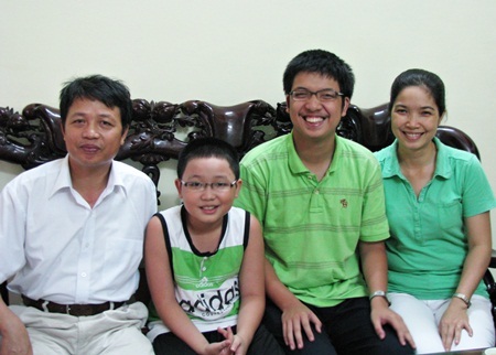 Chủ nhân HCB Olympic Vật lý quốc tế: “Em thừa nhận là em mê học” - 2