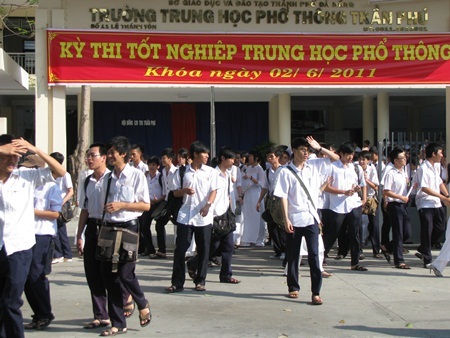 Đề Lý không lắt léo, thí sinh phấn khởi - 6