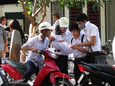 Đề Lý không lắt léo, thí sinh phấn khởi - 7