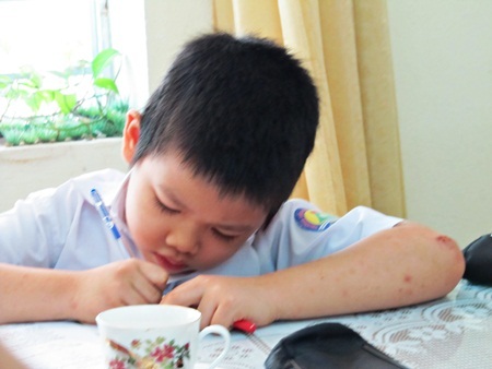 Không xét vượt cấp cho cậu bé lớp 1 giải được toán lớp 3 - 2 Không xét vượt cấp cho cậu bé lớp 1 giải được toán lớp 3 - 2