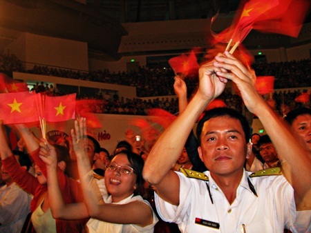 Tưng bừng đêm "dậy sóng" tình yêu biển đảo - 15
