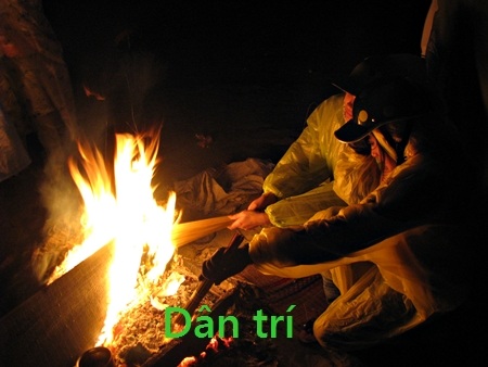 “Con ơi con ở đâu giữa mênh mông biển lạnh!” - 8