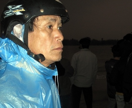 Suốt đêm tìm kiếm, ngóng tin người mất tích - 1