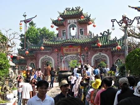 “Rồng rắn” đội nắng xin lộc, xin xăm - 6