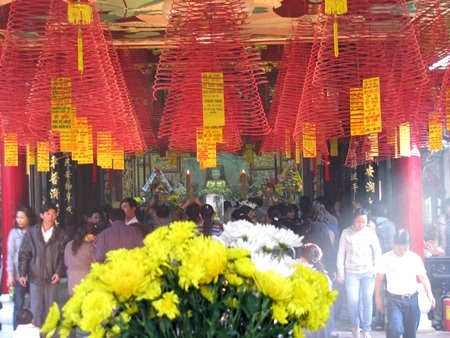 “Rồng rắn” đội nắng xin lộc, xin xăm - 7