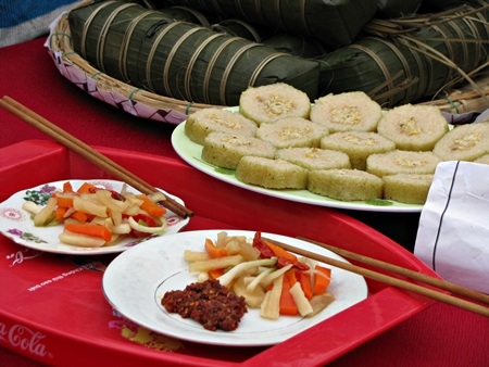 Náo nức hội thi bánh Tết vì người nghèo - 10