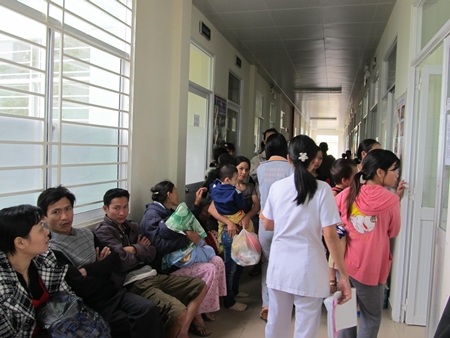 Đà Nẵng: Bệnh viện quá tải bệnh nhân tay chân miệng - 6