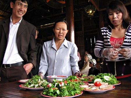 Quảng Nam tưng bừng lễ hội cầu bông  - 20