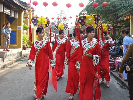 “Rồng rắn” đội nắng xin lộc, xin xăm - 3