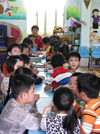 Trường mầm non “căng mình” phòng dịch tay - chân -miệng - 1