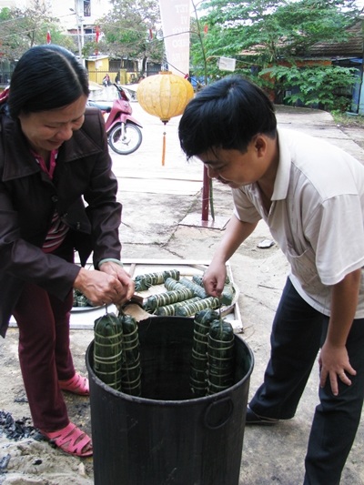 Náo nức hội thi bánh Tết vì người nghèo - 7