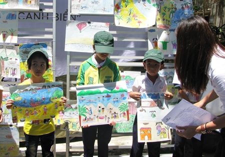 Quảng Nam: Ra mắt Tủ sách Cộng đồng trong khu biển đẹp “top” 50 thế giới