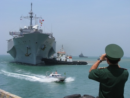 3 tàu Hải quân Hoa Kỳ cập cảng Tiên Sa - Đà Nẵng