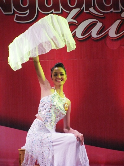 Đỗ Hoàng Anh đủ tuổi dự thi Hoa hậu