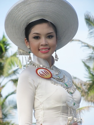 Hoa khôi Đà Nẵng gây chú ý với tài năng múa