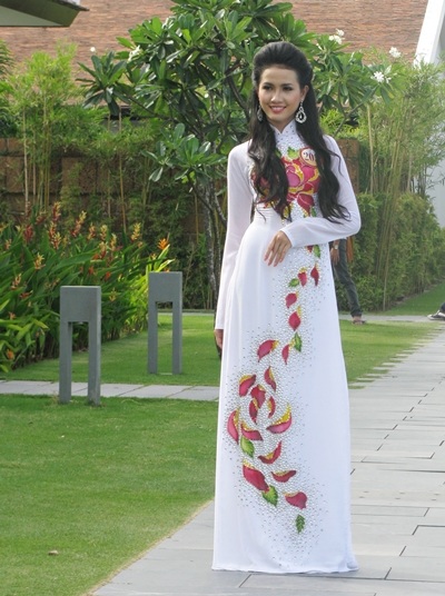 Người đẹp có số đo 3 vòng 80-63-90