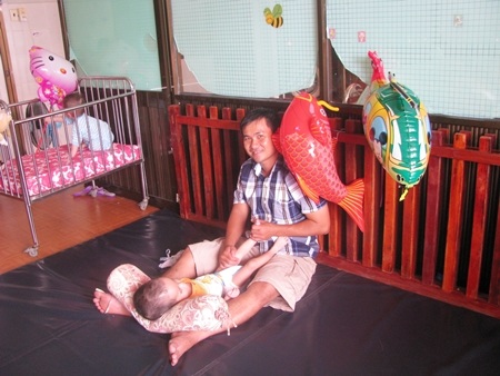 Đà Nẵng:  Trào quà Tết trung thu đến bé Nhân Hậu