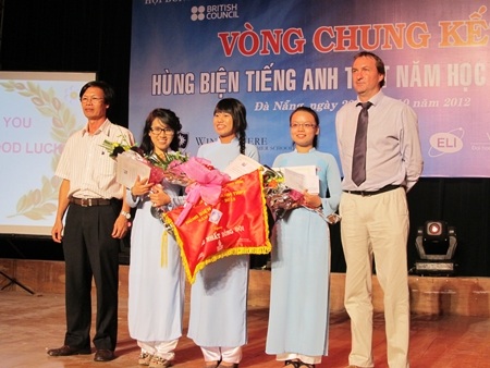 THPT chuyên Lê Quý Đôn dẫn đầu cuộc thi hùng biện tiếng Anh
