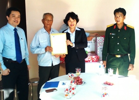 Đà Nẵng: Trao “tổ ấm đồng đội” đến gia đình chính sách - 1 Đà Nẵng: Trao “tổ ấm đồng đội” đến gia đình chính sách