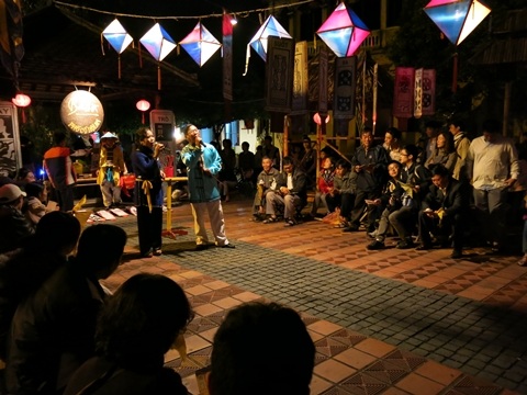 Náo nức tham gia chơi hô hát Bài Chòi