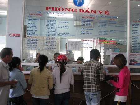 Đà Nẵng: Giá vé xe Tết tăng từ 30-60%