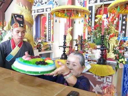 Lễ dâng hoa quả 