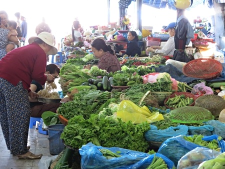 Giá các loại rau đã bắt đầu rục rịch tăng (ảnh minh họa: Khánh Hiền/Dân trí)