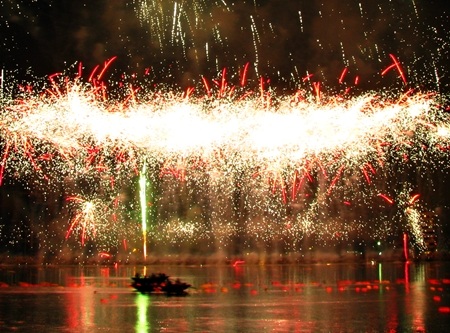 Ẩm thực quốc tế hội tụ tại Lễ hội pháo hoa 2013