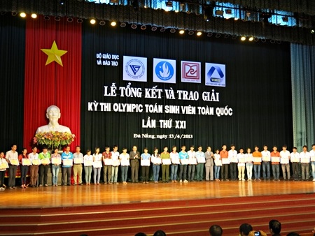 Đà Nẵng: Trao giải thưởng Olympic Toán học sinh viên toàn quốc