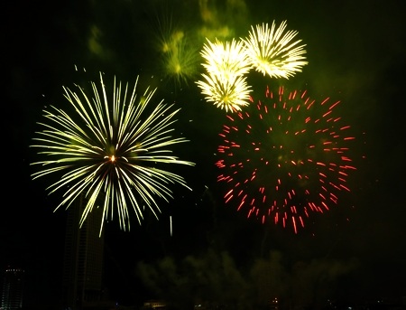 Màn trình diễn pháo hoa của đội Tamaya Kitahara Nhật Bản, đội đoạt giải nhì tại DIFC 2013