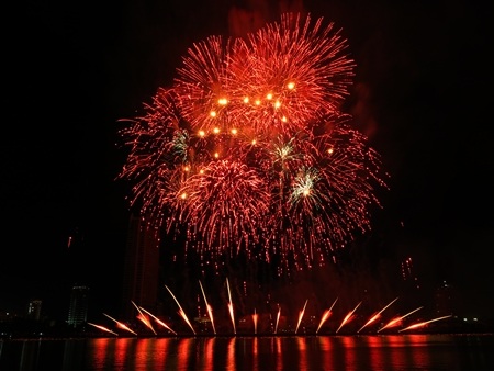 Màn trình diễn pháo hoa của đội Tamaya Kitahara Nhật Bản, đội đoạt giải nhì tại DIFC 2013