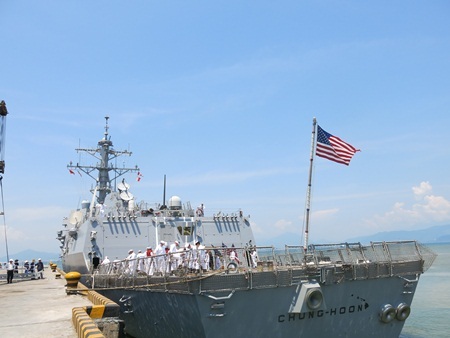 Tàu USS Chung - Hoon (DDG 93)