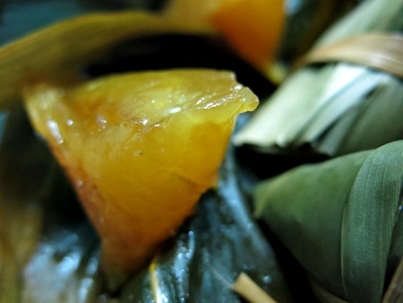 Bánh ú tro - hương vị Tết Đoan Ngọ phố Hội