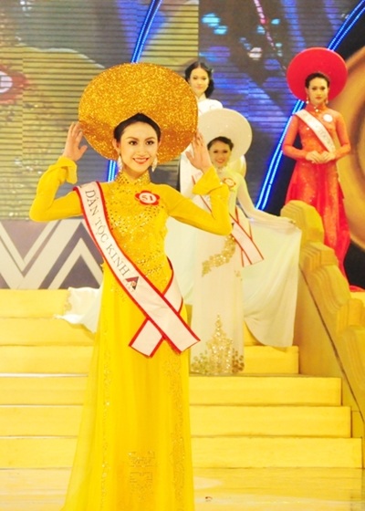 Người đẹp ảnh Vũ Trần Triều Thu đến từ Tiền Giang