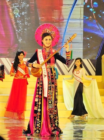 Nhan sắc Tày trong đêm chung kết Hoa hậu các dân tộc Việt Nam