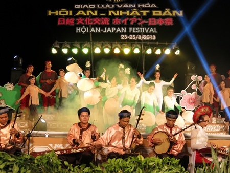 Tiết mục nghệ thuật đậm đà bản sắc dân tộc của trung tâm văn hóa Hội An