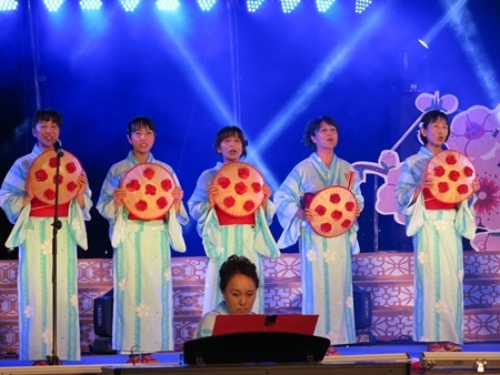 Các tiết mục nghệ thuật của các nghệ sỹ Nhật để lại nhiều ấn tượng trong đêm khai mạc